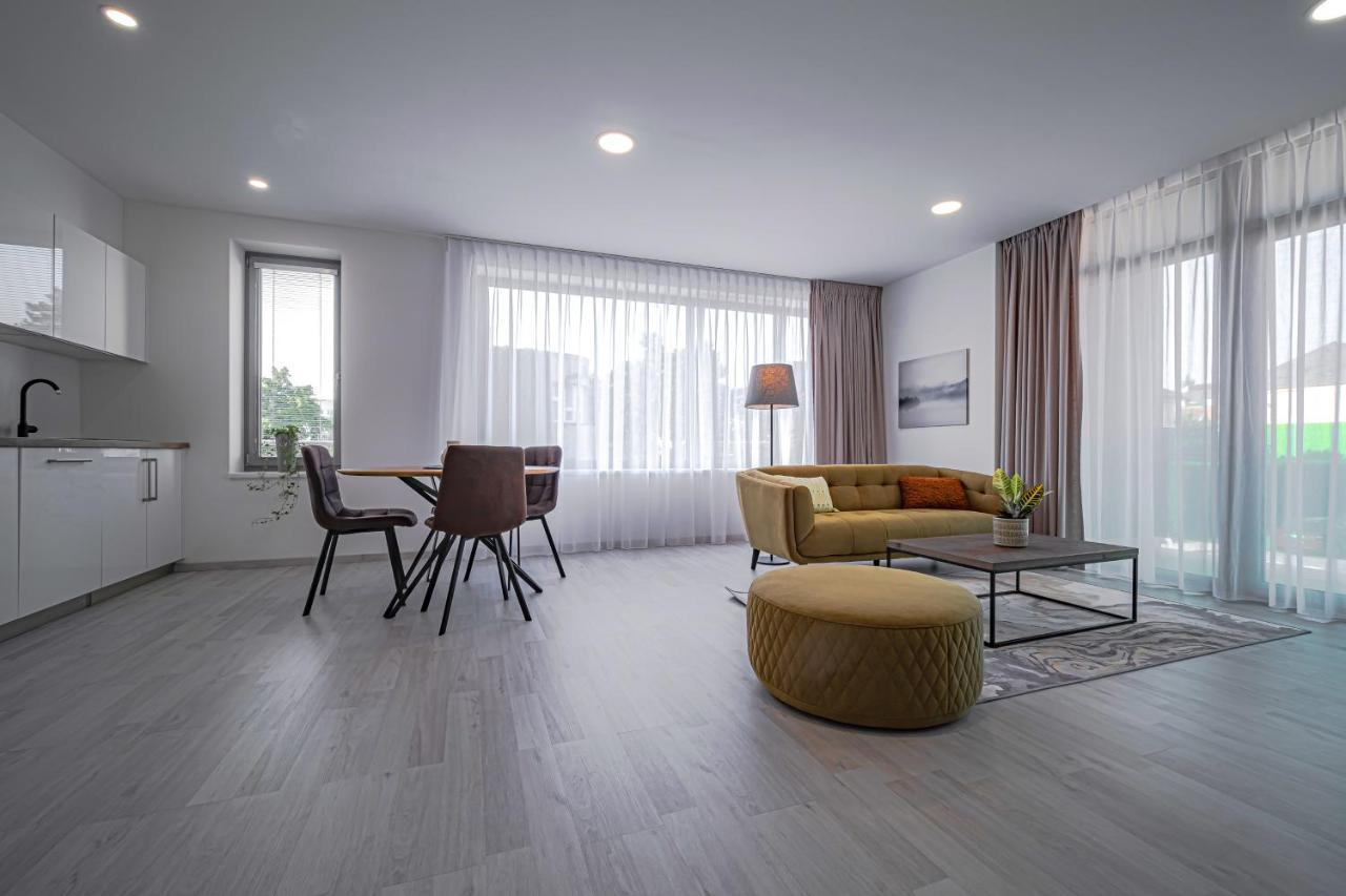 Grunt Apartments Mladá Boleslav エクステリア 写真