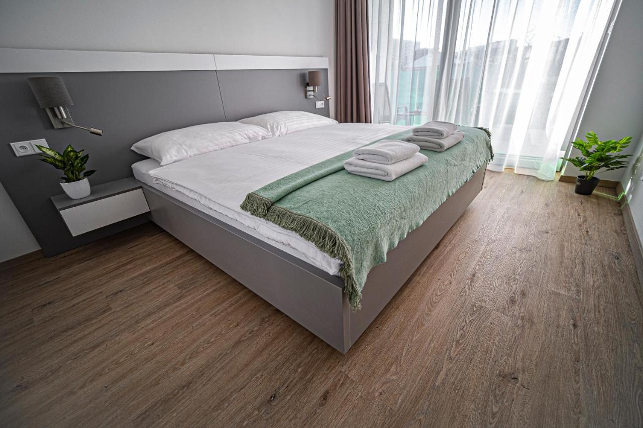 Grunt Apartments Mladá Boleslav エクステリア 写真
